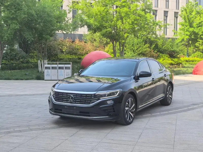 Volkswagen Passat, 2023