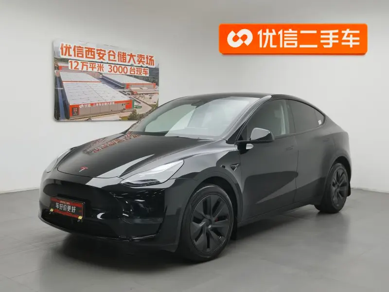 Tesla Model Y, 2023
