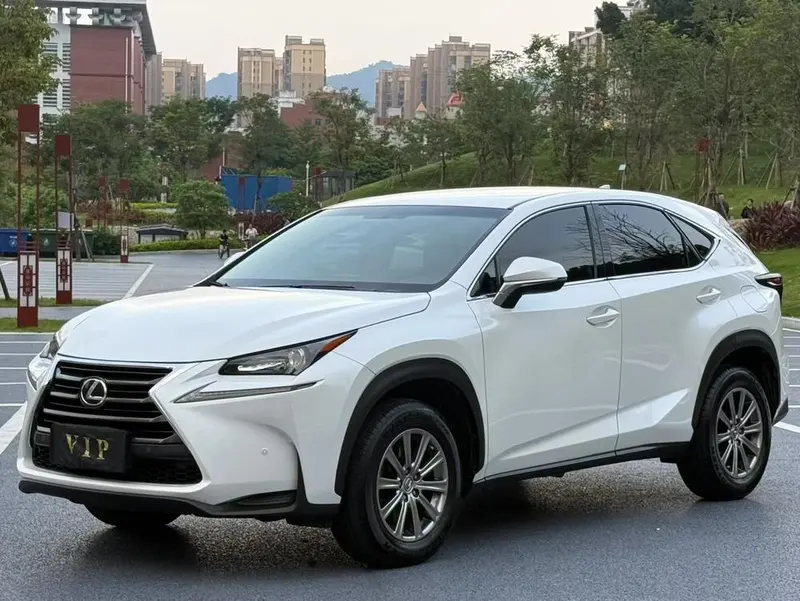 Lexus NX, 2015