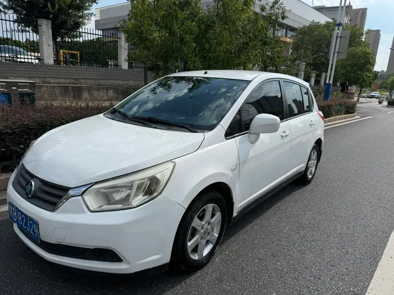 Venucia R50, 2013