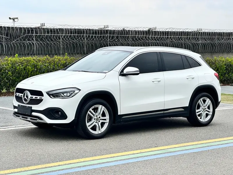 Mercedes-Benz GLA, 2022