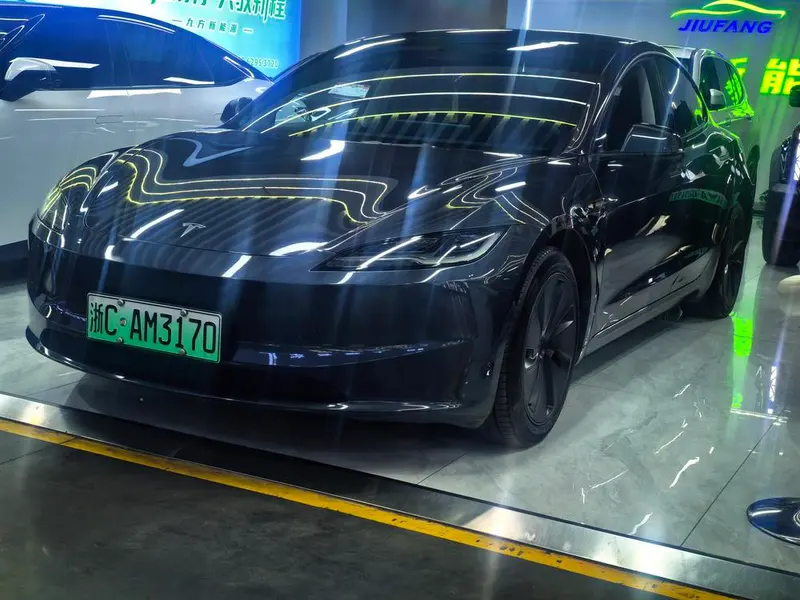 Tesla Model 3, 2023