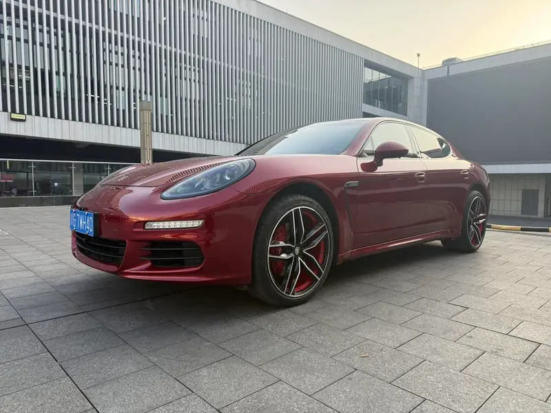 Porsche Panamera, 2016