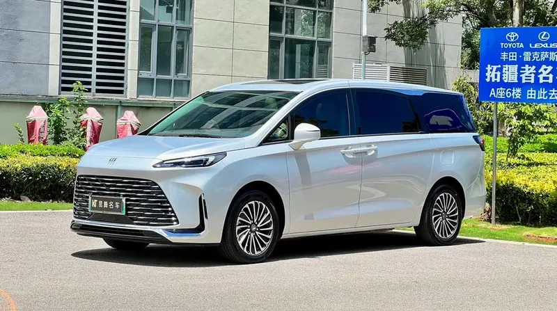 Buick GL8 PHEV, 2025