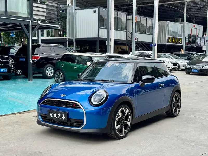 MINI MINI, 2025