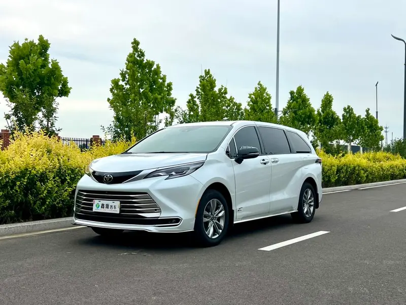 Toyota Sienna, 2024