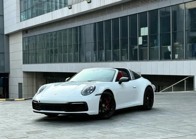 Porsche 911, 2023