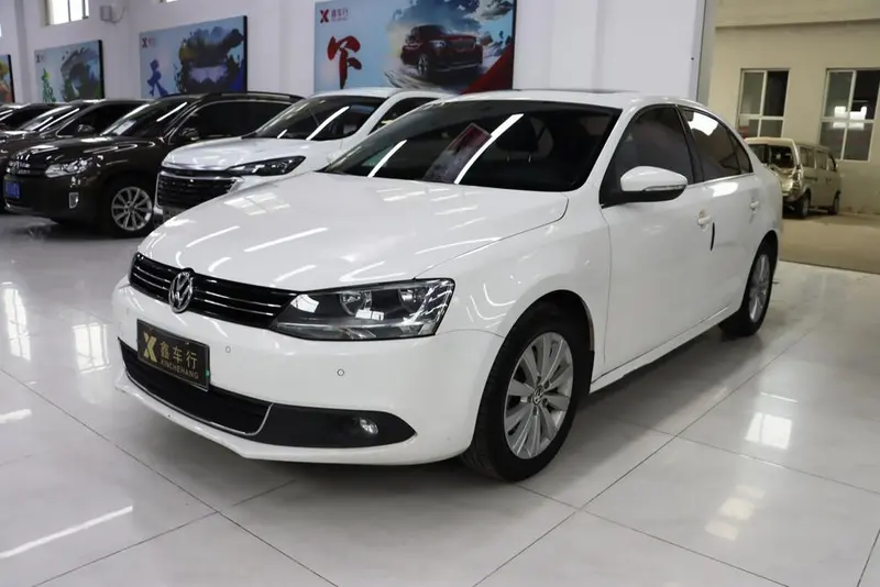 Volkswagen Sagitar, 2012