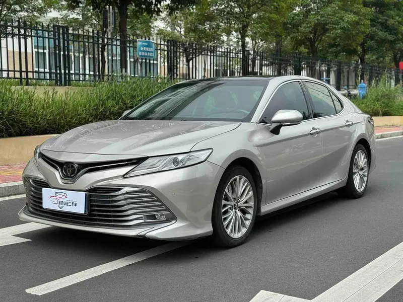 Toyota Camry, 2019