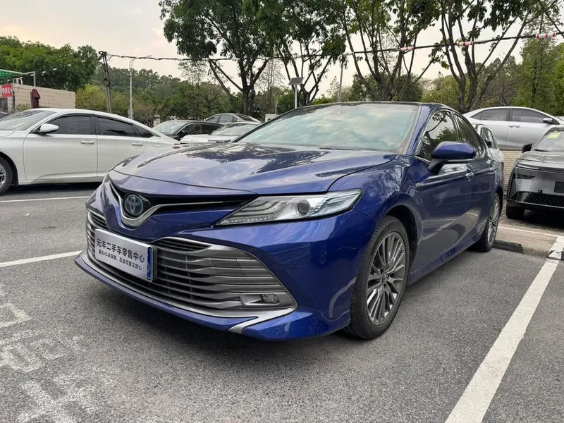 Toyota Camry, 2019