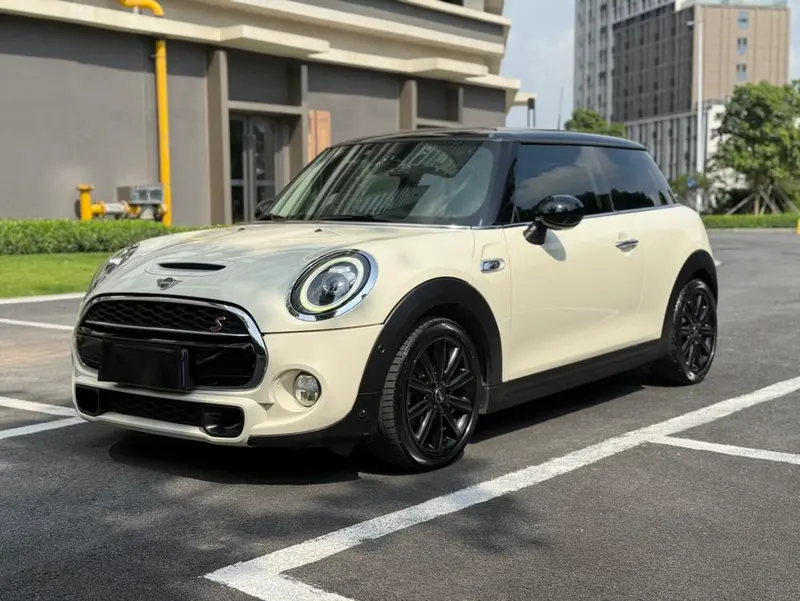 MINI MINI, 2018