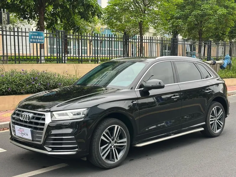 Audi Q5L, 2020
