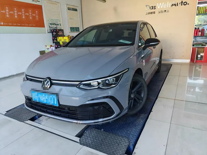 Volkswagen Golf, 2024