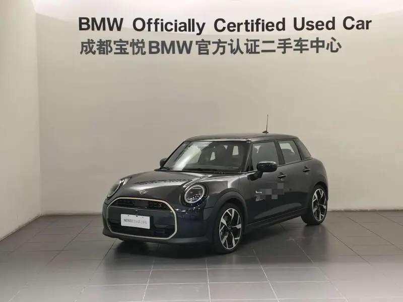 MINI MINI, 2025