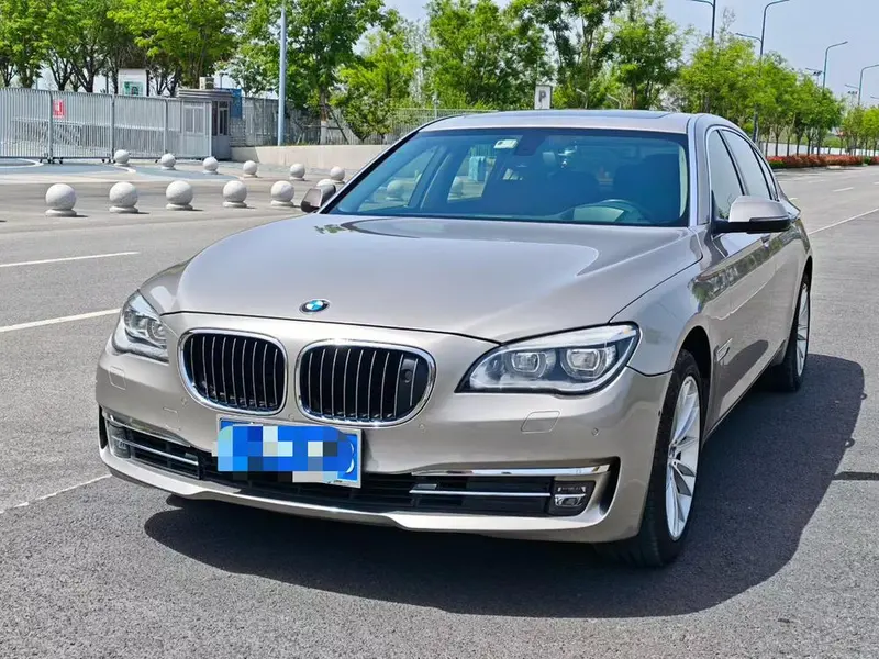 BMW 7-Series, 2013
