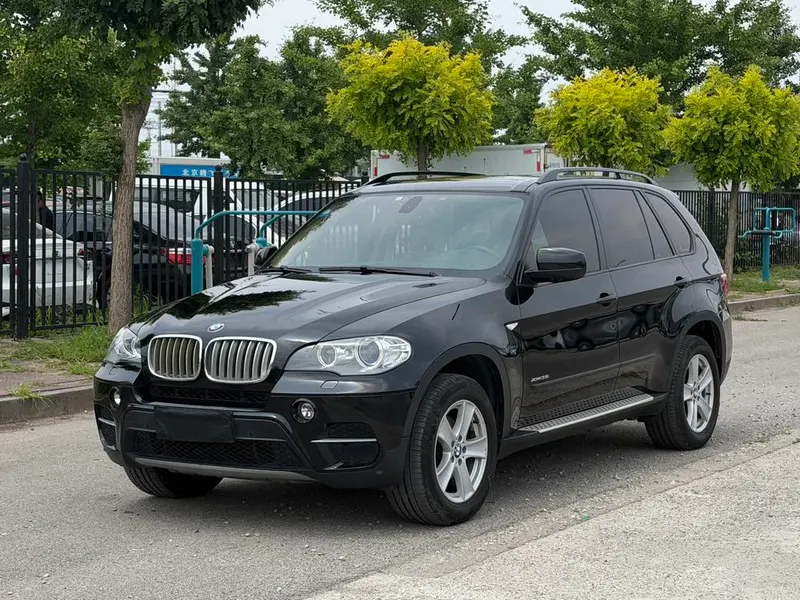 BMW X5 (Import), 2011