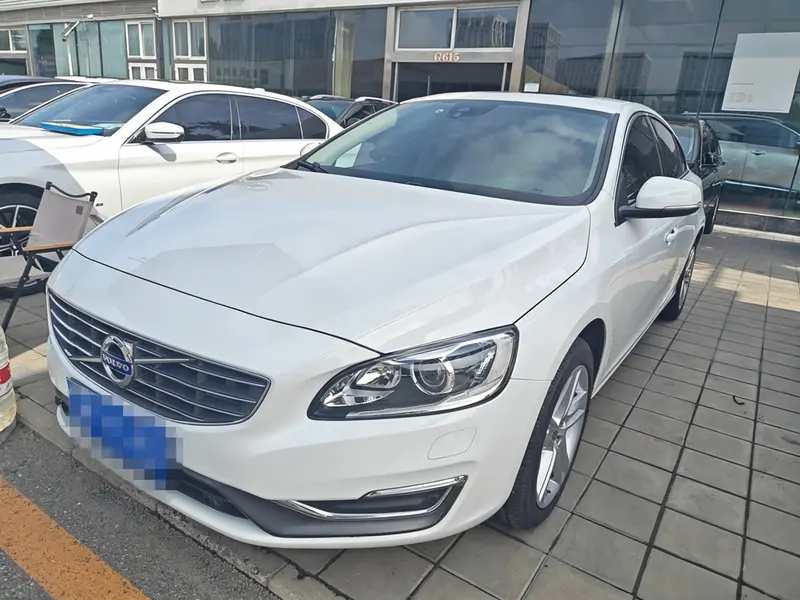 Volvo S60, 2015