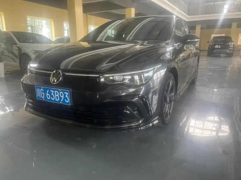 Volkswagen Golf, 2023