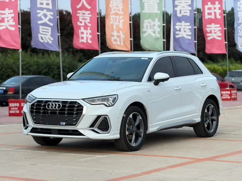 Audi Q3, 2022