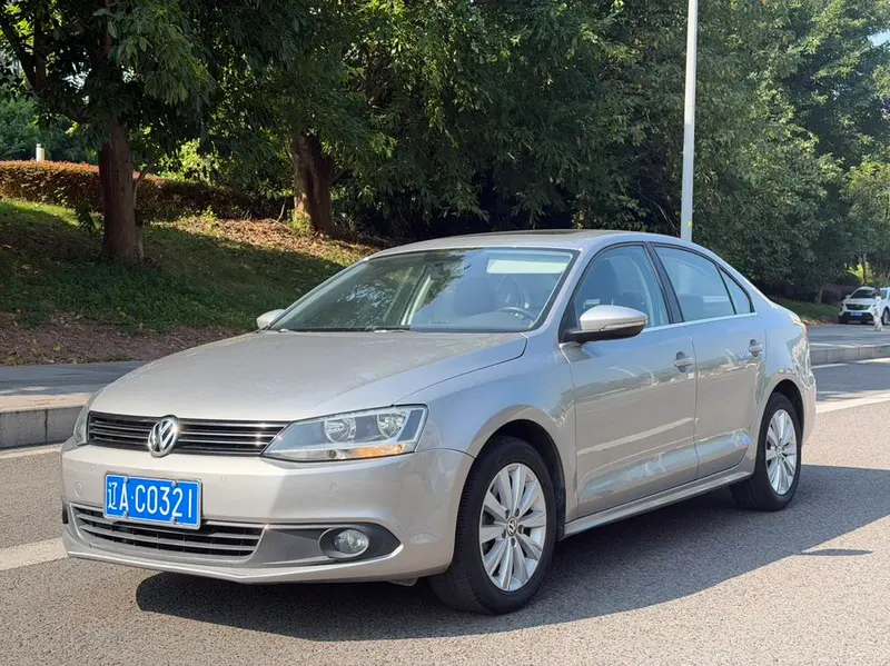 Volkswagen Sagitar, 2012