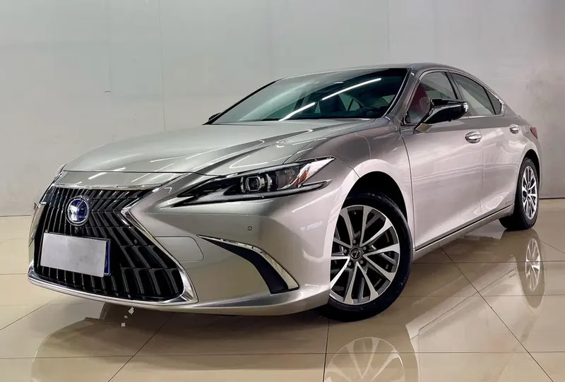 Lexus ES, 2021