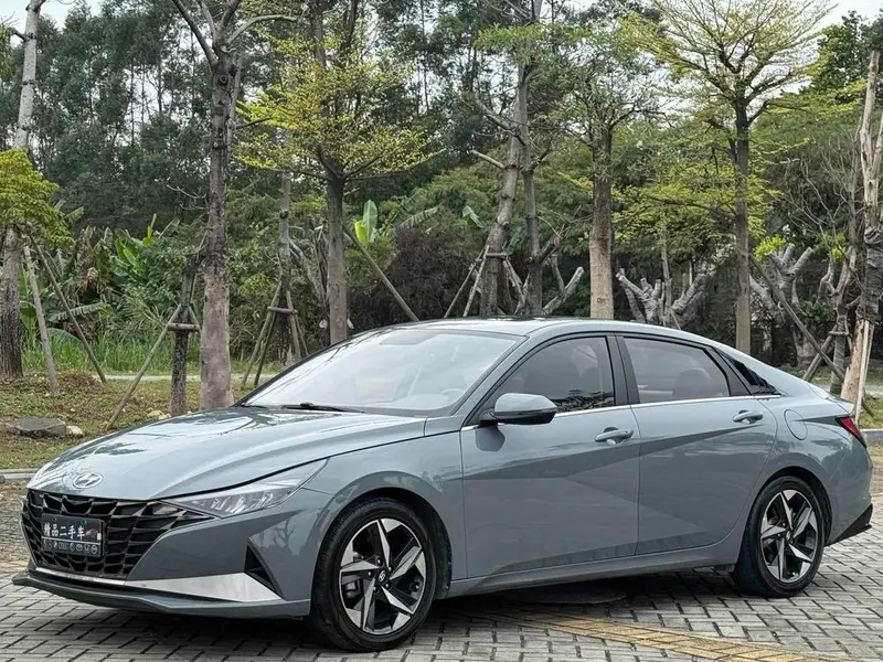Hyundai Elantra, 2021