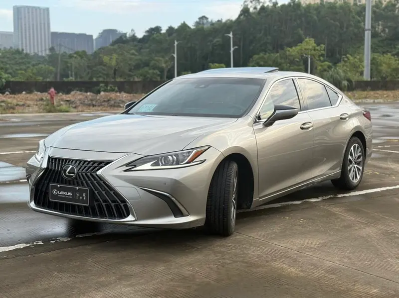 Lexus ES, 2021