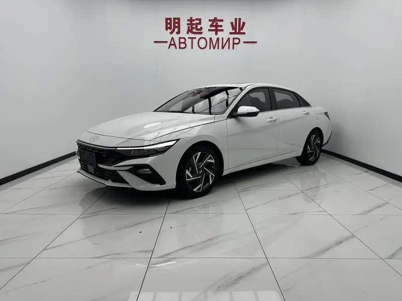 Hyundai Elantra, 2023