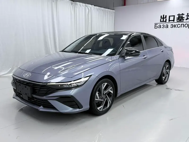 Hyundai Elantra, 2023