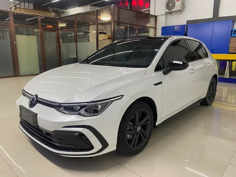 Volkswagen Golf, 2021