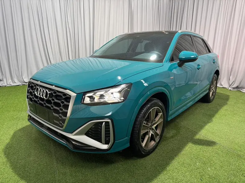 Audi Q2L, 2022