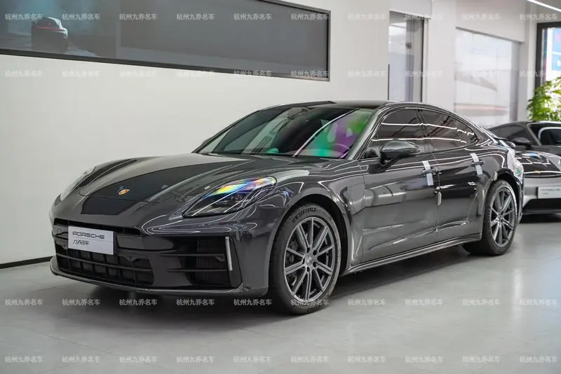 Porsche Panamera, 2024