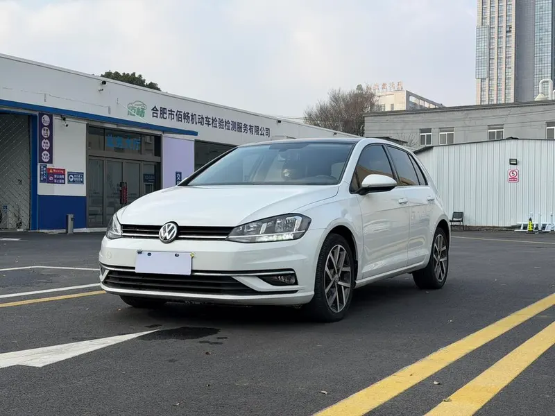 Volkswagen Golf, 2020