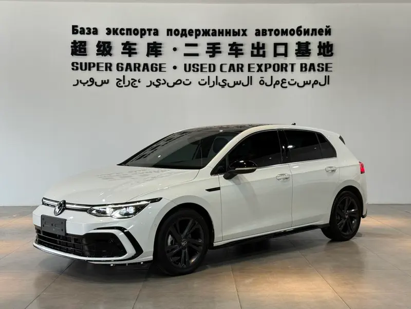 Volkswagen Golf, 2023