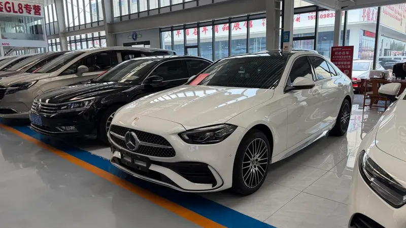 Mercedes-Benz C-Class, 2025