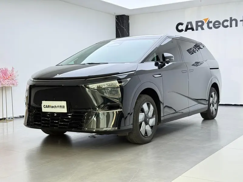 XPeng X9, 2024