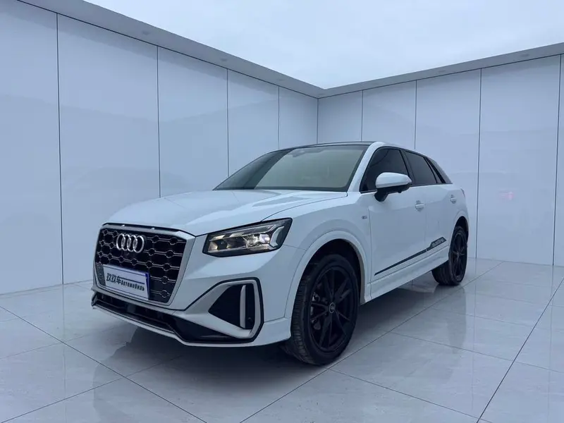 Audi Q2L, 2022