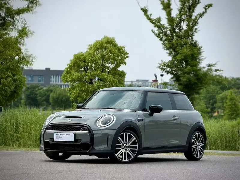 MINI MINI, 2022