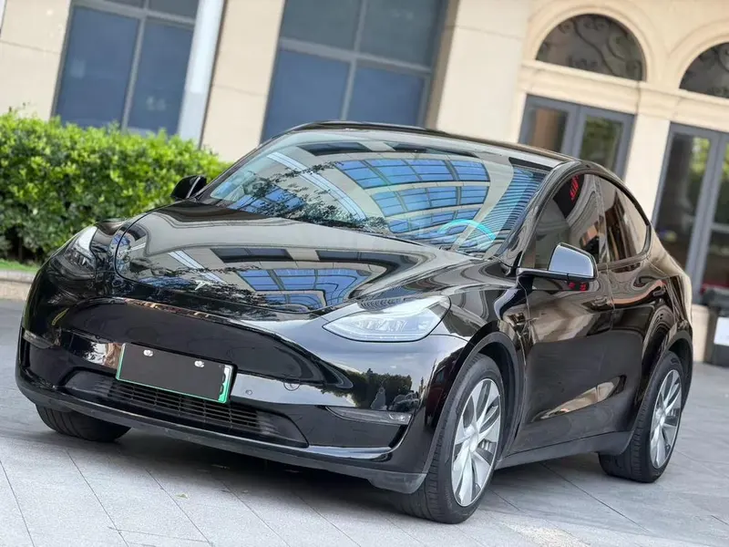 Tesla Model Y, 2021