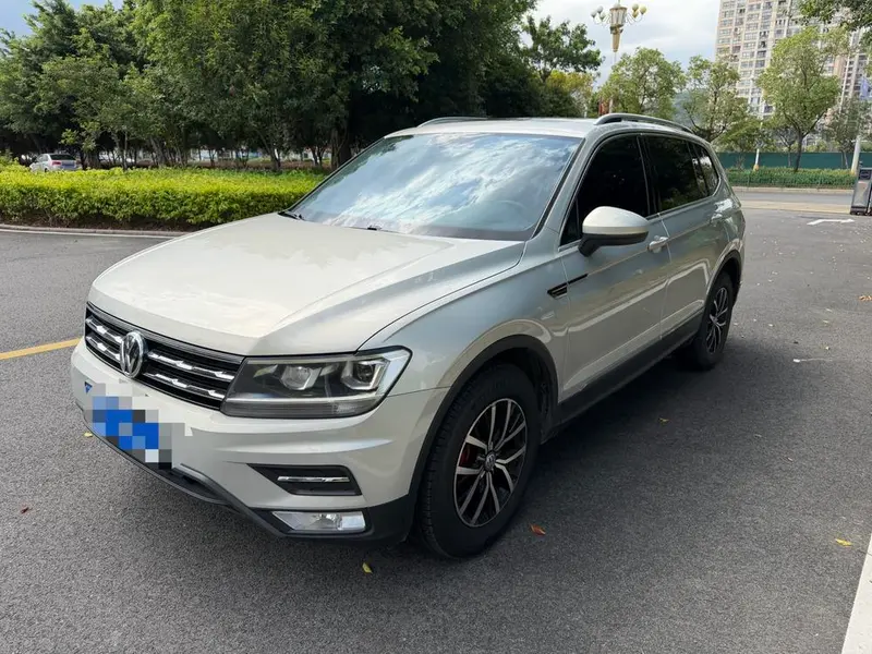 Volkswagen Tiguan L, 2018