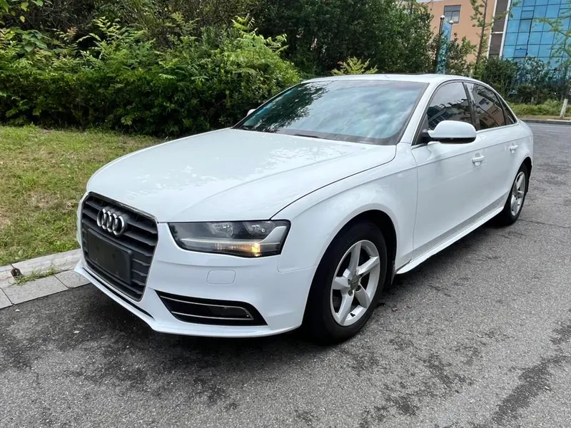 Audi A4L, 2015