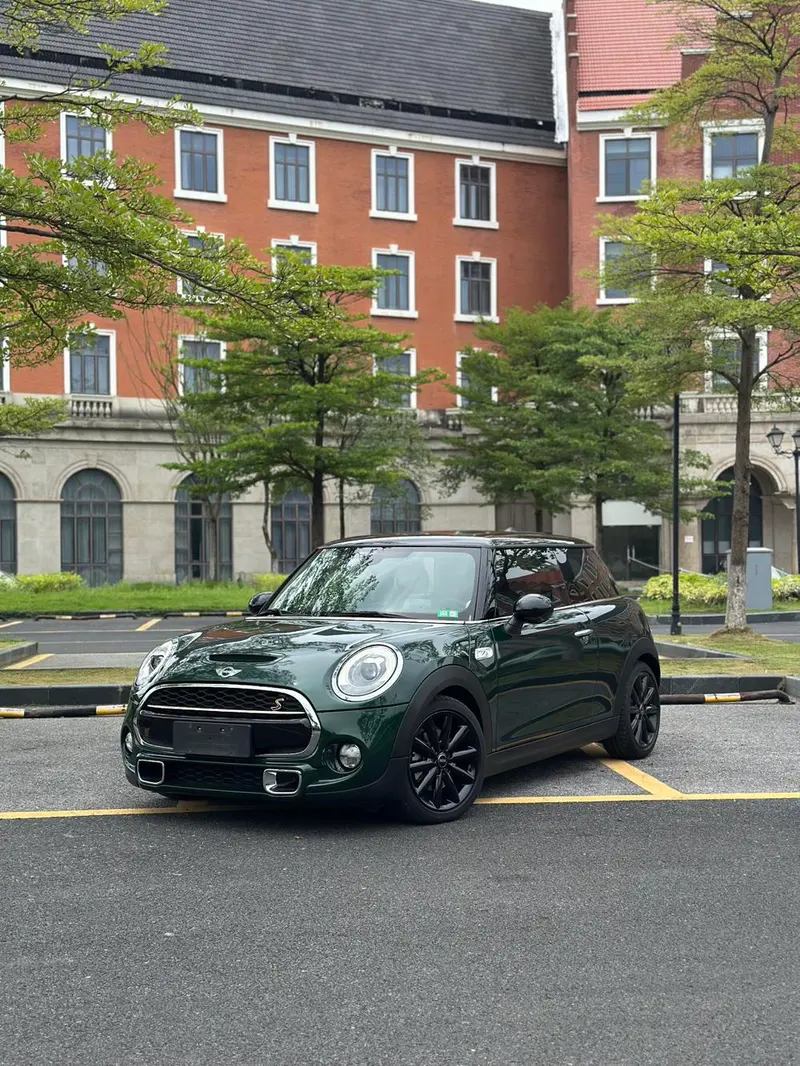 MINI MINI, 2016