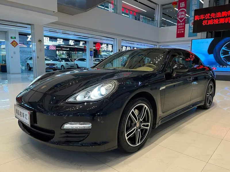 Porsche Panamera, 2012