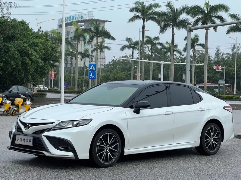 Toyota Camry, 2023