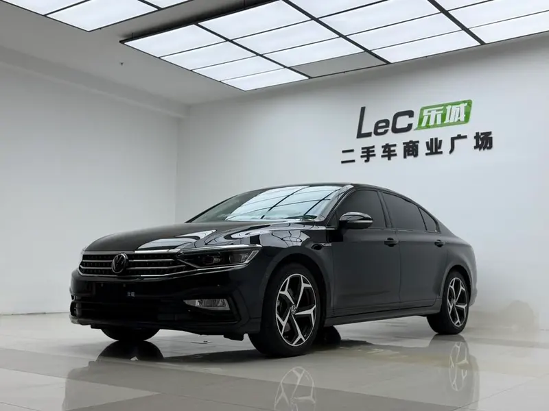 Volkswagen Magotan, 2023