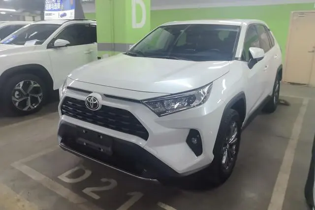 Toyota RAV4, 2023