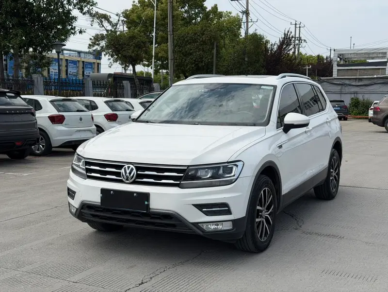 Volkswagen Tiguan L, 2017
