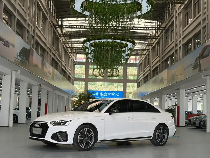 Audi A4L, 2022