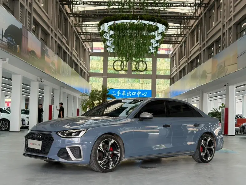 Audi A4L, 2022