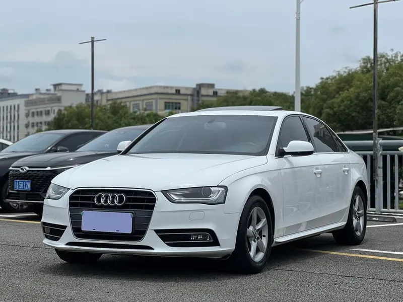 Audi A4L, 2015